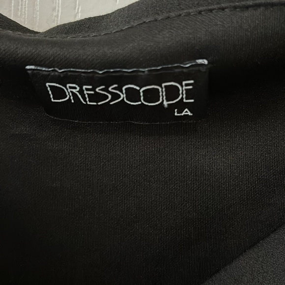 DRESSCODE LA. Black Sleeveless Dress - Picture 3 of 4